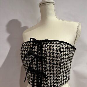 Black and White Houndstooth Strapless Top